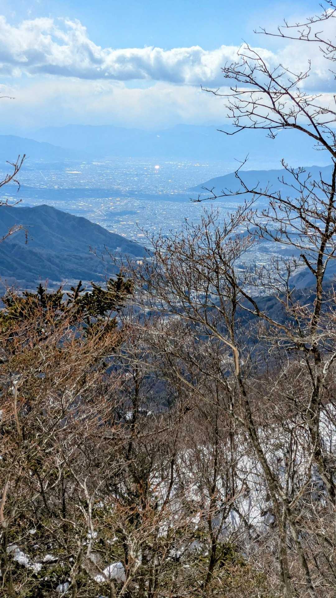 甲府盆地…　背後に見えるはずの南アルプスは見えません…😟