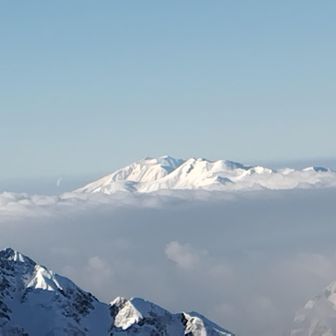 因縁の白山
去年10月8日、まだ病み上がりやった自分をフルボッコに打ちのめしてくれ、生きる勇気を奪おうとした恨み募る日本三霊山のひとつ