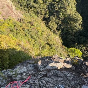 今回を例にすると
「左カンテ、右カンテにプラスして
東陵も登るスピードを出せるように」
とのこと
登攀力、ロープワーク、ルーファイ、安全判断
いやあ…数を重ねないと