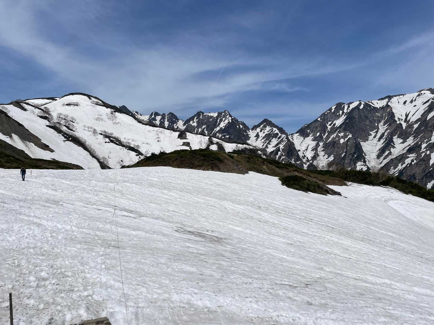 八方池山荘発着｜白馬三山・不帰ノ嶮が水面に映る八方池 往復コースの写真