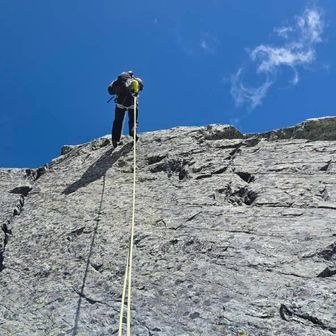 人生初の懸垂下降。