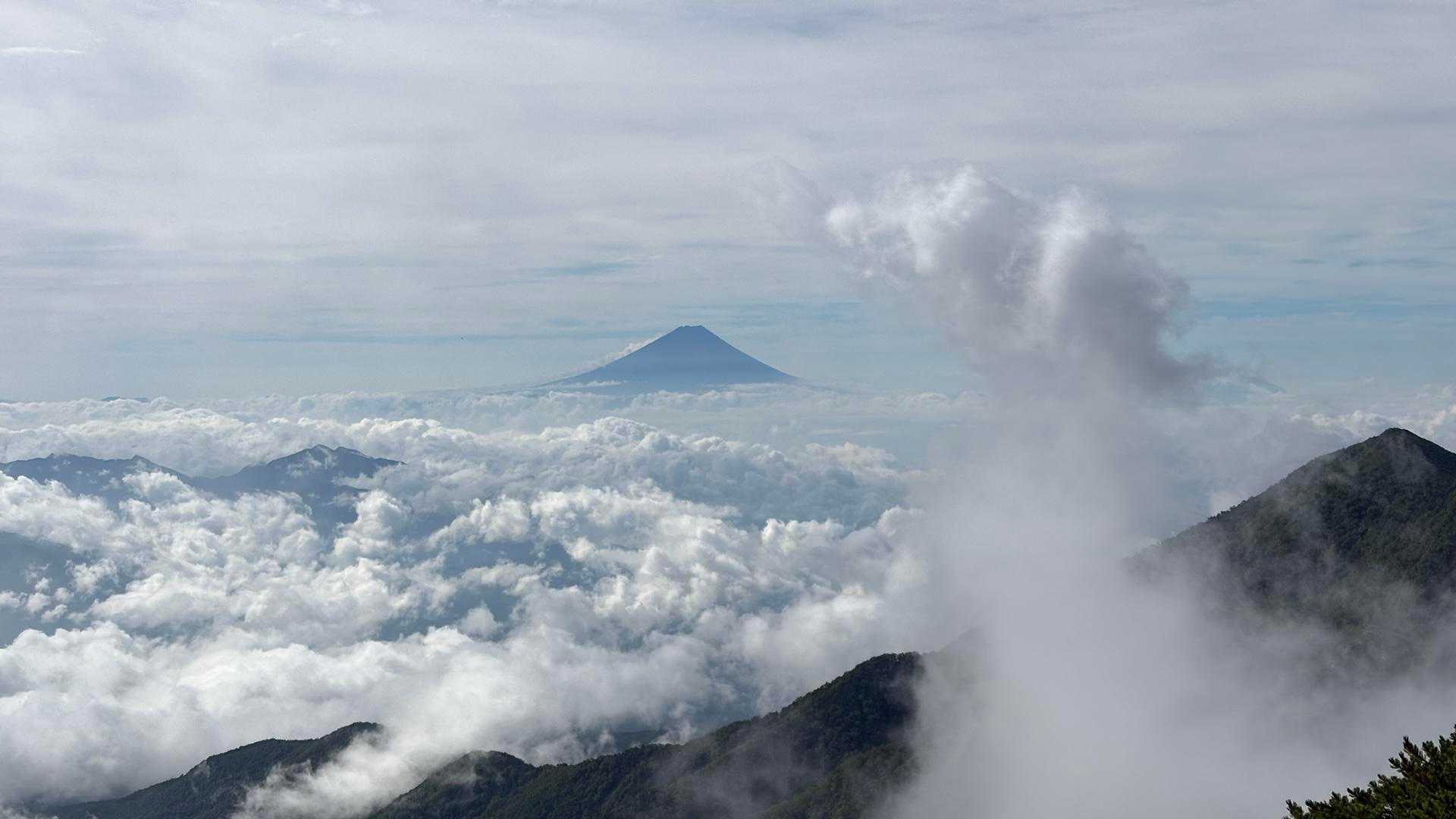 🗻
