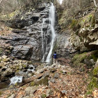 二の滝
ここは本当に良い！滝の直近まで行けて
マイナスイオンの風が気持ちいい！