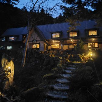夜も趣があって素晴らしい✨️