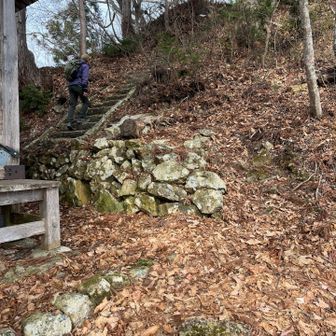 裏手にまわり奥の宮にも参拝し