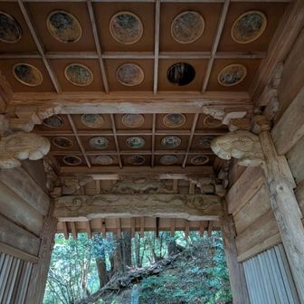 いつ見ても美しい山門。