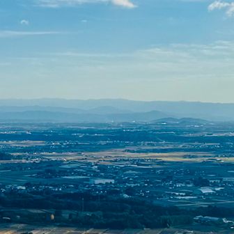 うっすらだけど
小山山・神園山とパークドーム
その奥に飯田山
最奥はわからない