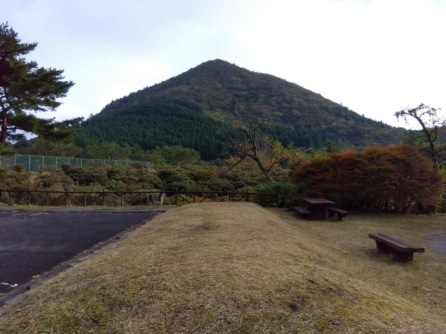駐車場🅿️の正面に、矢岳⛰️