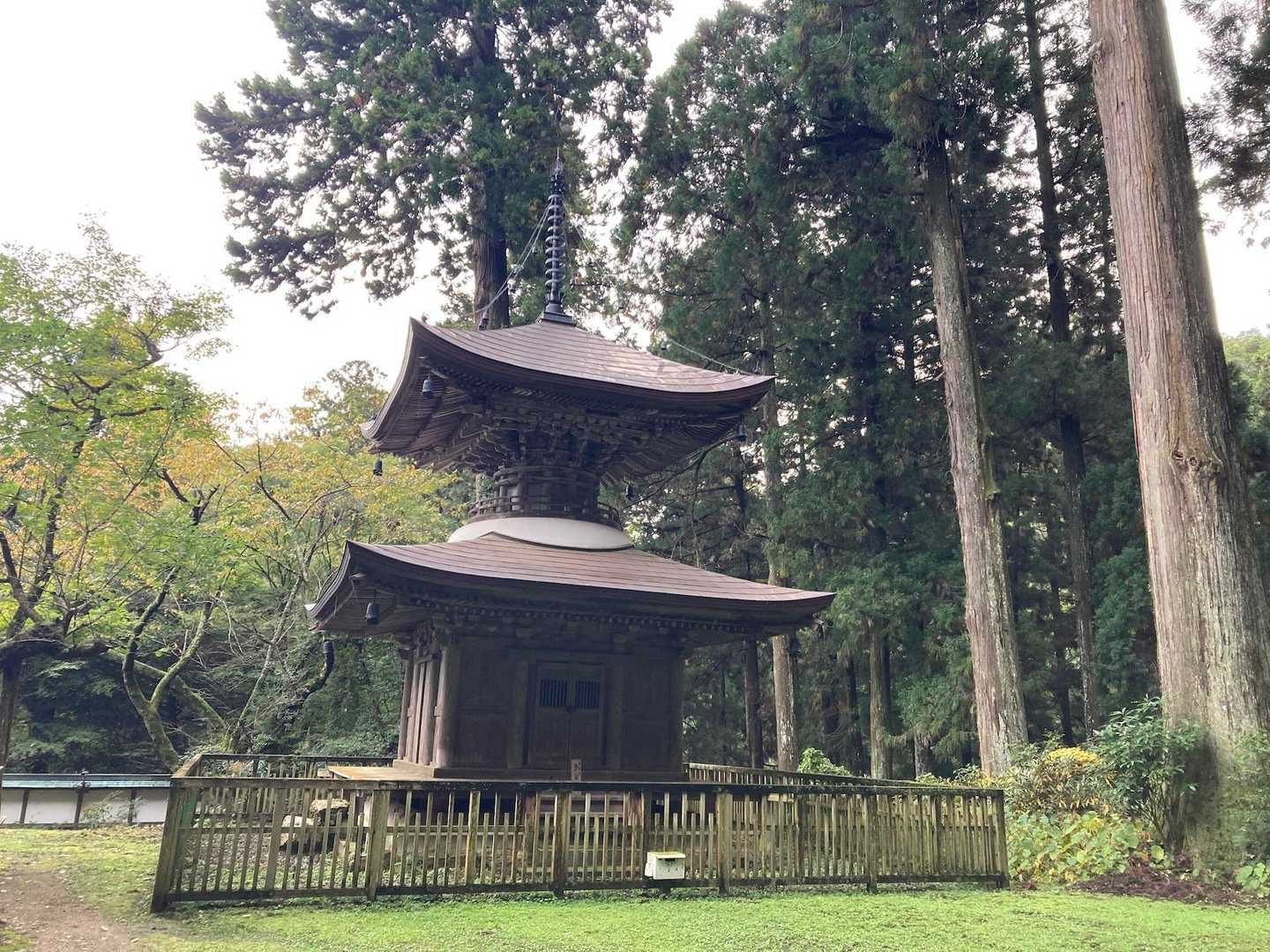 岩脇寺へお参りします