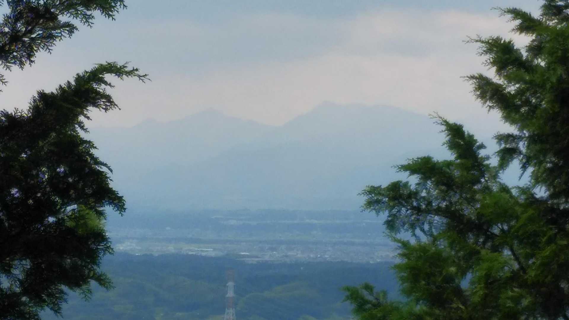 雲がかかってる鈴鹿方面☁