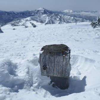 山頂標識？