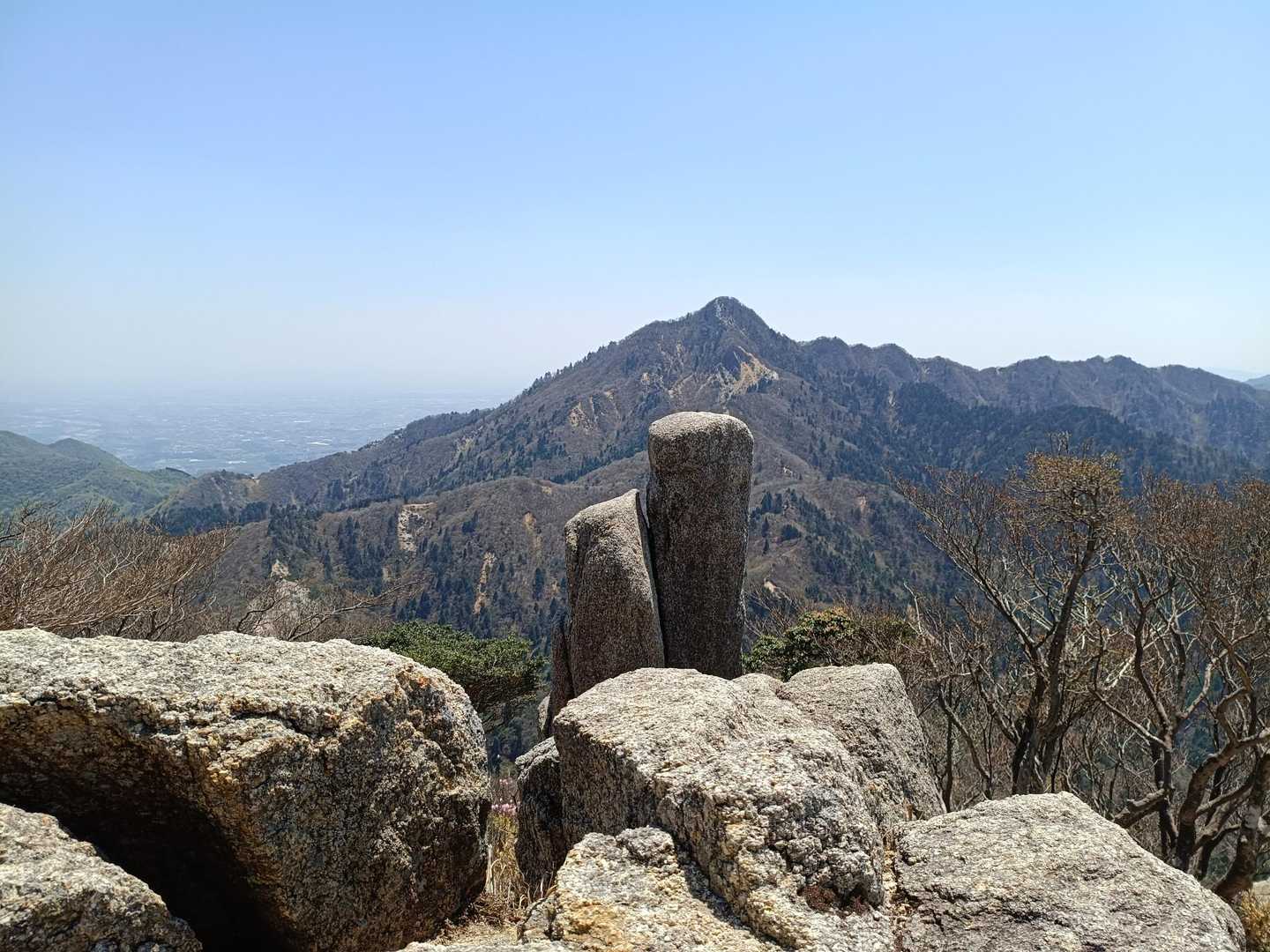鎌ヶ岳と🤞岩