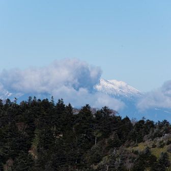 御嶽山？
山頂から少し先に歩いたところから📷
