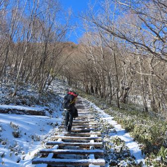 階段地獄、あんまり息が上がって若干生命の危機を感じた…いや、老化かなぁ