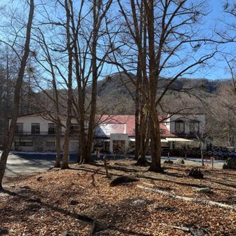 登山口に戻りました
次はあの正面のピークです