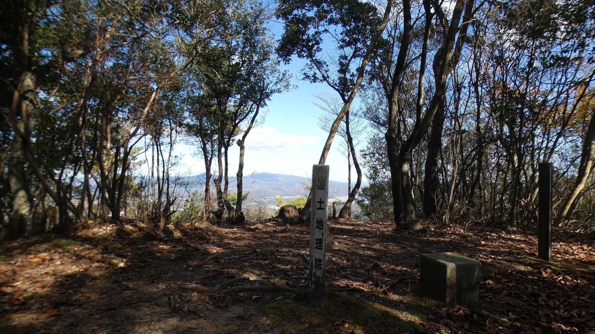 平家山山頂

二等三角点
基準点名：浦福田（うらふくだ）
