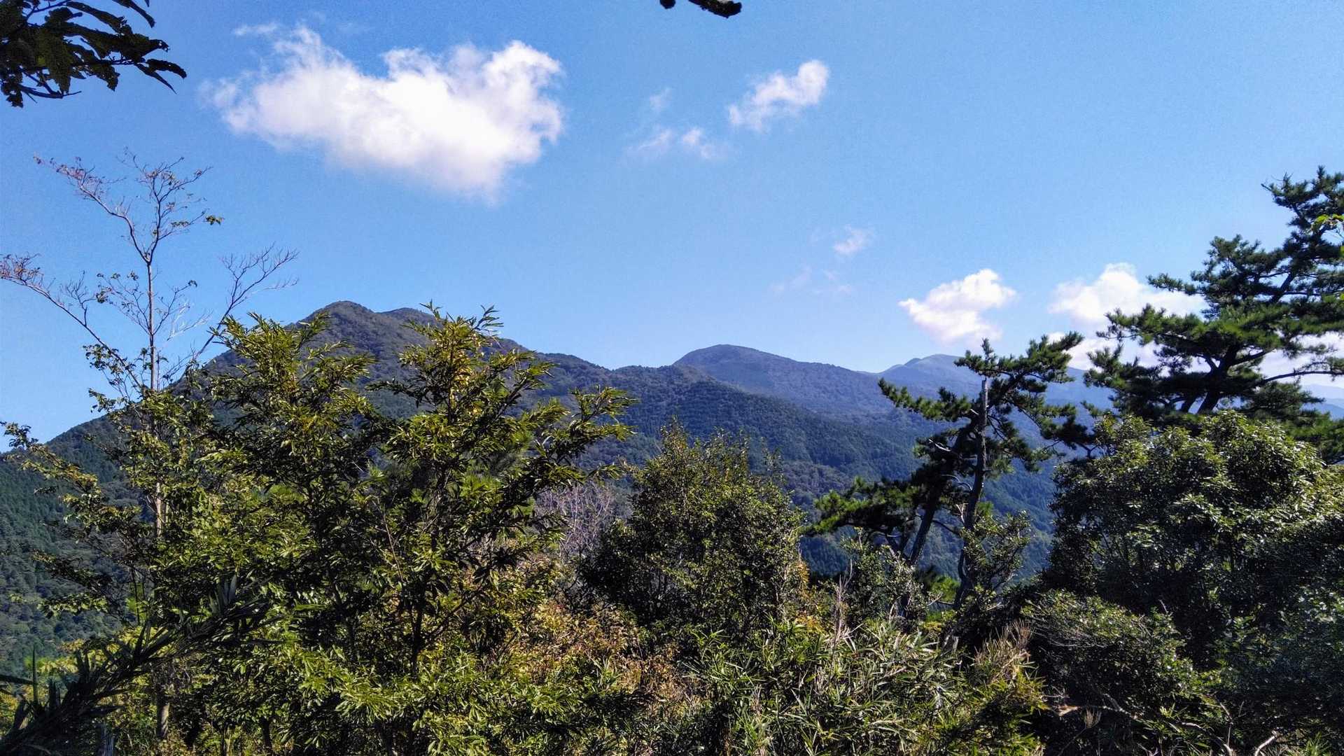 広戸仙～那岐山迄見える