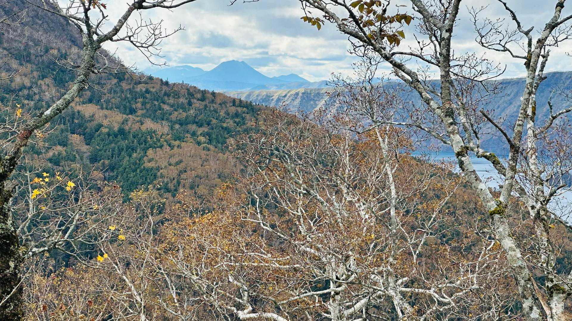 雄阿寒岳　雌阿寒岳