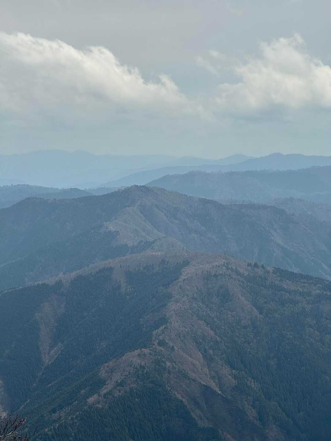 この時は少し晴れてました。四国の山々良いですね