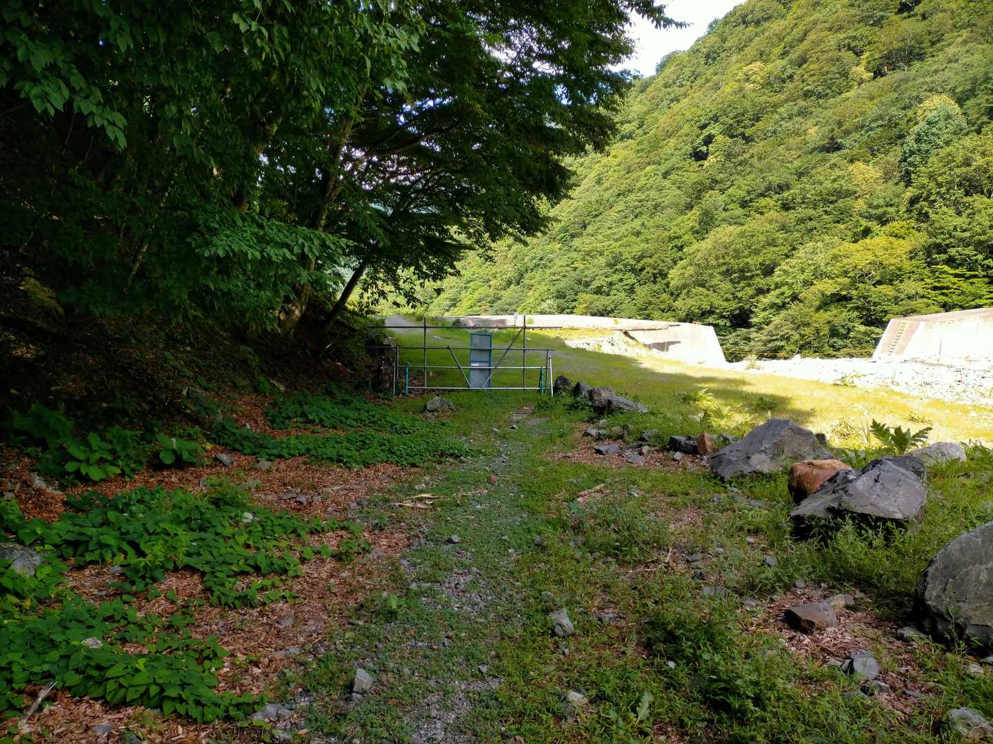 チャリンコデポ地点まで帰ってきました
舗装路も何kmかあって、帰りはかなり速かった～