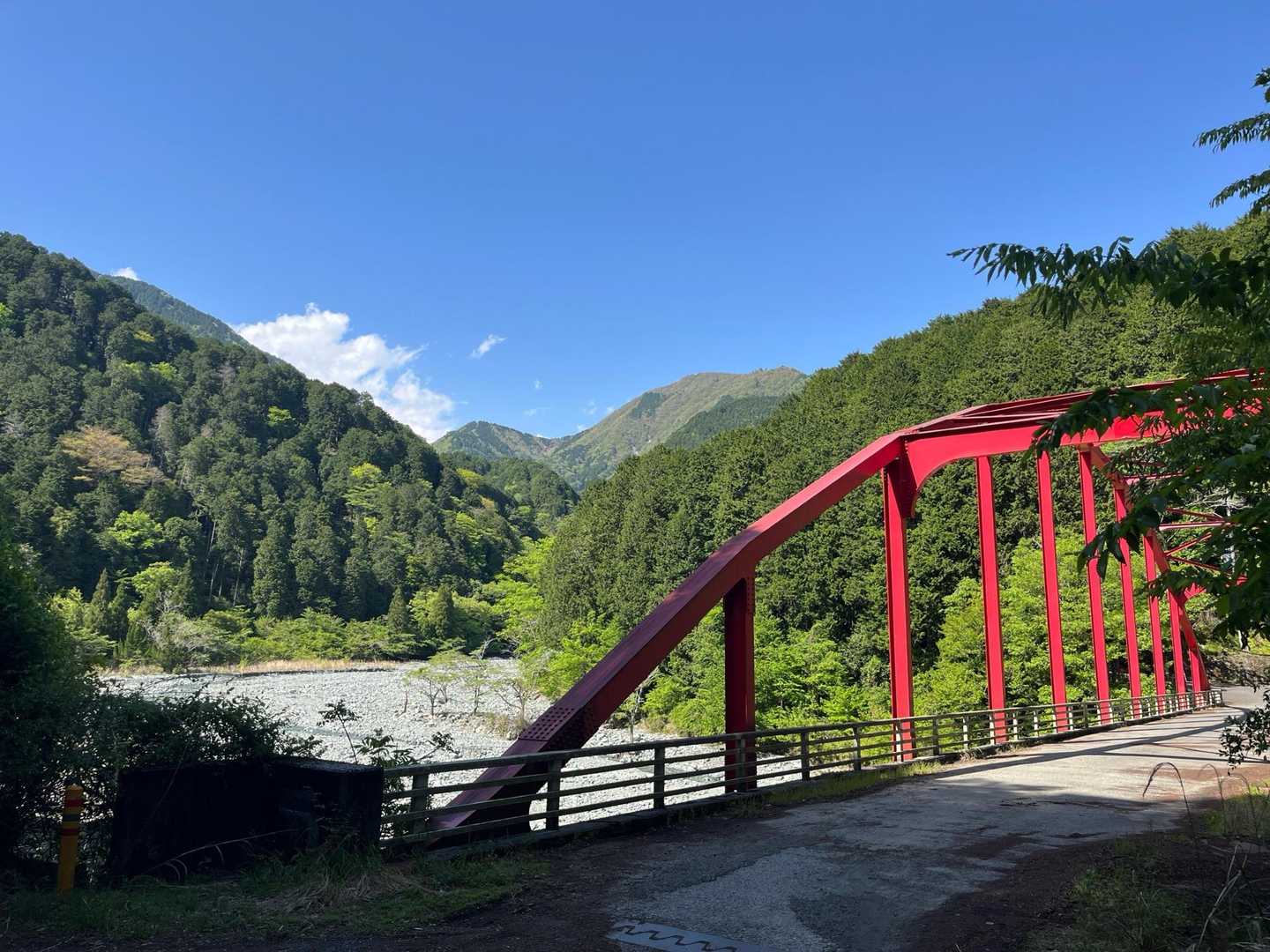 長い夢から目覚めて戻って来ました。
真ん中はみんな大好き塔ノ岳⛰️