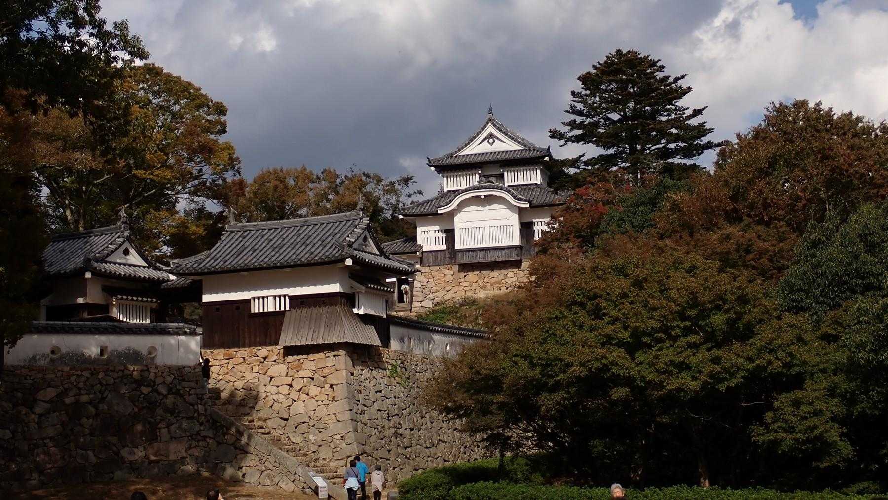 こちらが天守閣。
昔のままで残っている。