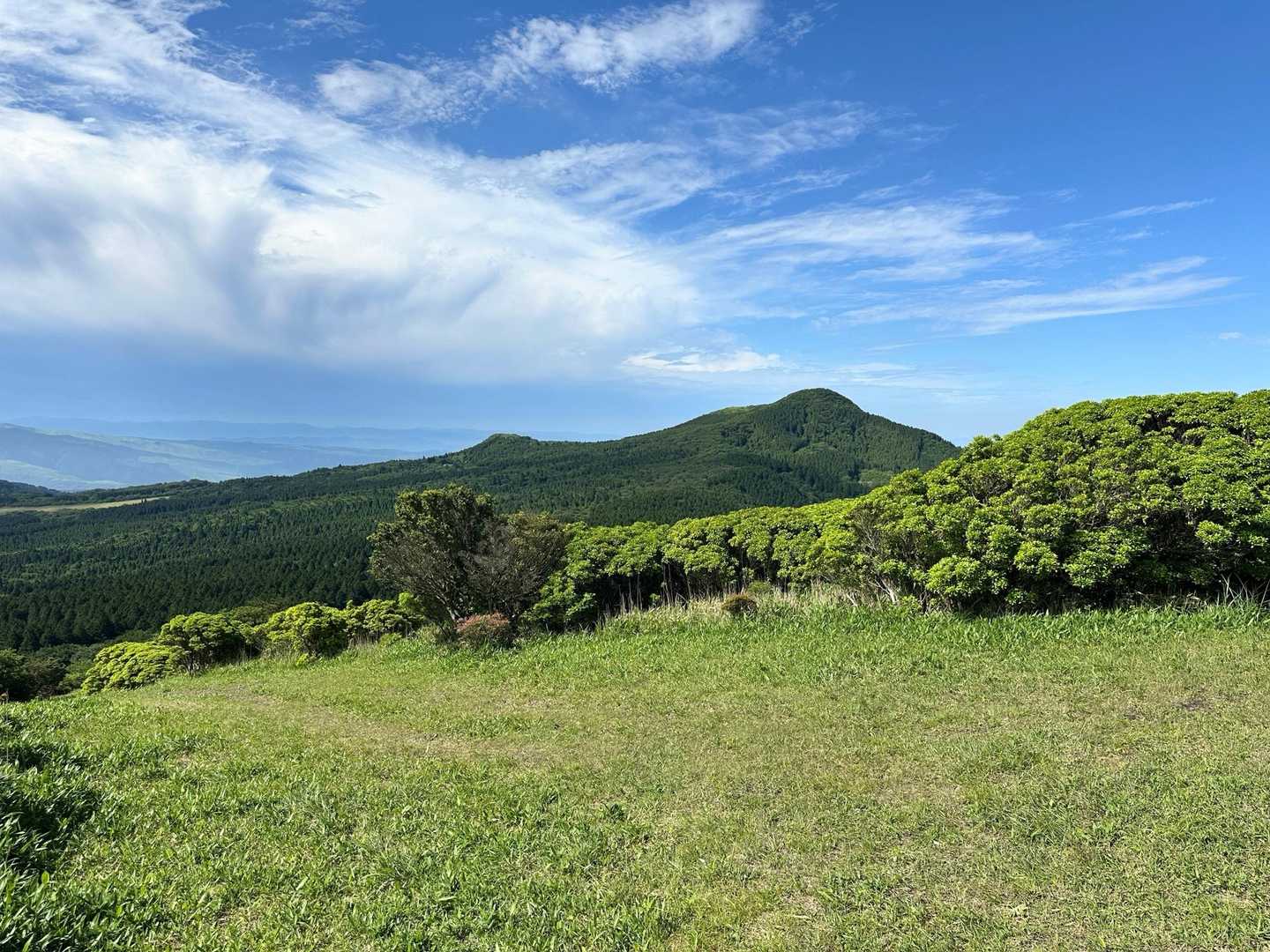 子岳と女岳