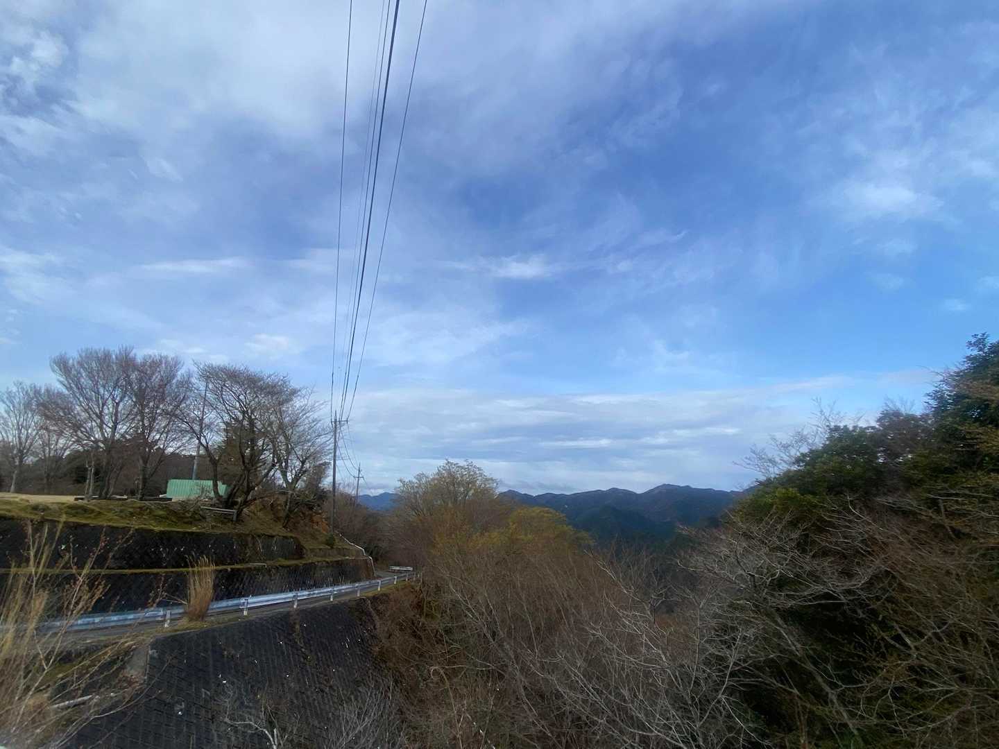 一度舗装路を横切って🚶‍♀️