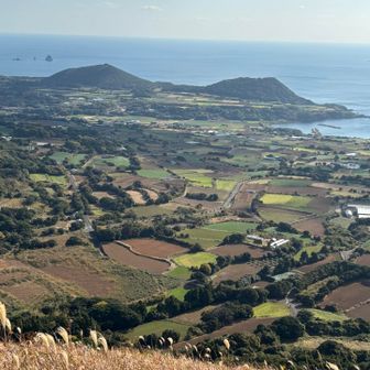 南方面の畑や箕岳と白岳