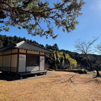 『神田（こうだ）地蔵堂』
ここを降りたところにお手洗いありますよ🚻