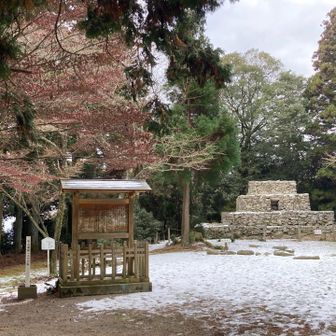 遺跡周りは結構雪がありました。