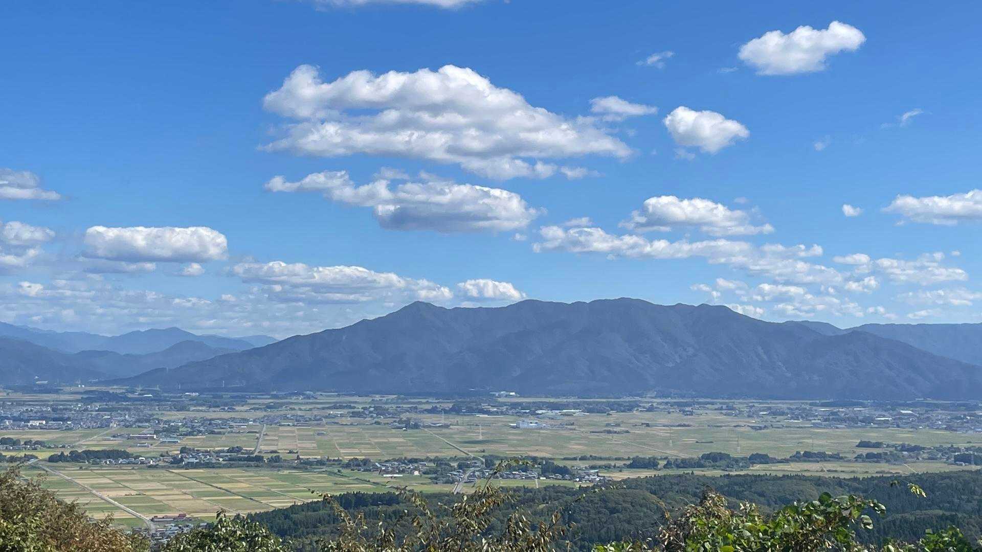 菅名山塊