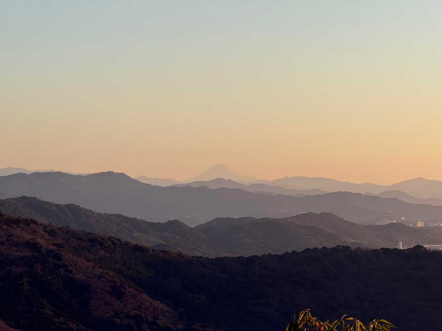 梅田峠-神石山 -太田峠跡-多米峠-霊屋の峰-大知波峠 縦走コースの写真