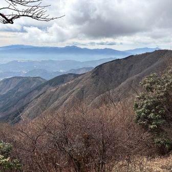 山の神々が住む山…みたいな…⛰️