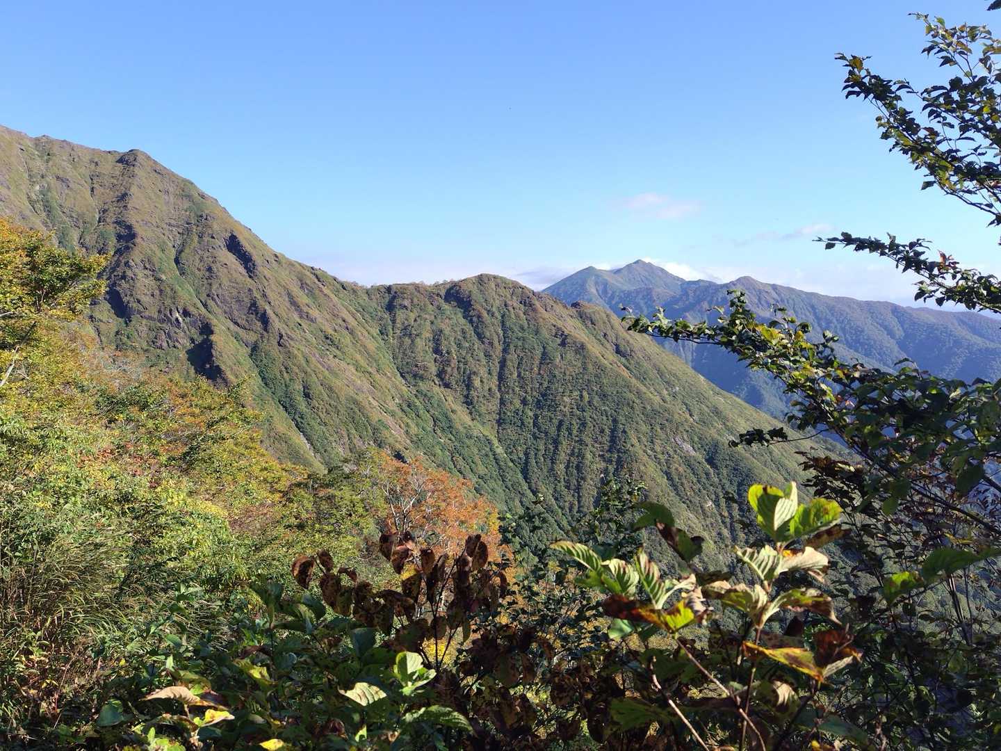 天神峠-熊穴沢ノ頭-登山入口 縦走コースの写真