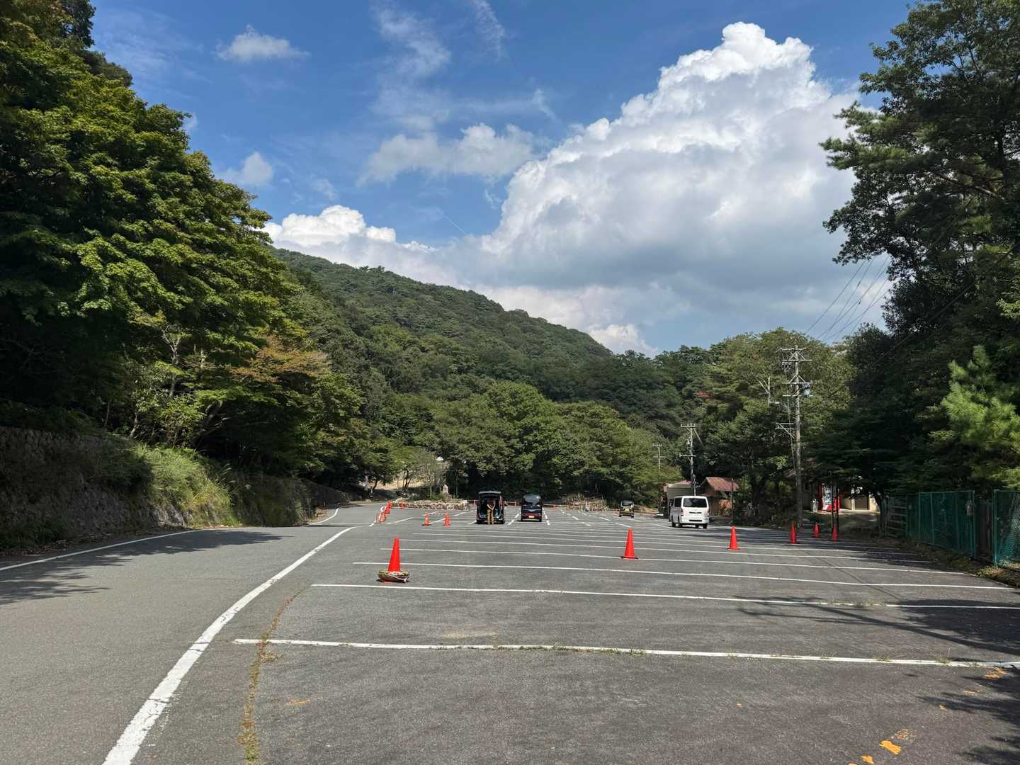 今日は1日、天気持ちまして
お疲れさまでしたー
ゼリー2個、ポカリ500半分
やっぱり沢に入ると飲まなくて大丈夫