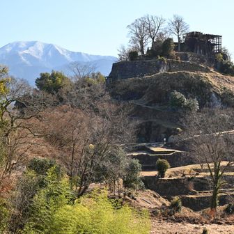 足軽長屋からの苗木城跡。絶景！