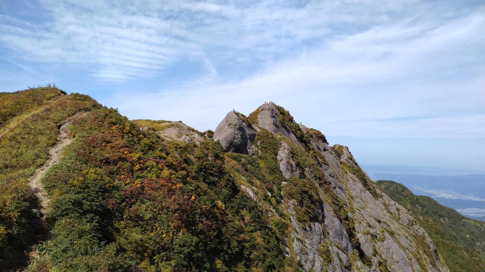 八海山（ロープウェー山頂駅）<山頂駅・女人堂・薬師岳・千本檜小屋>の写真