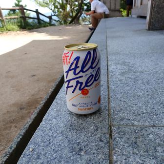 ノンアルで喉を潤す