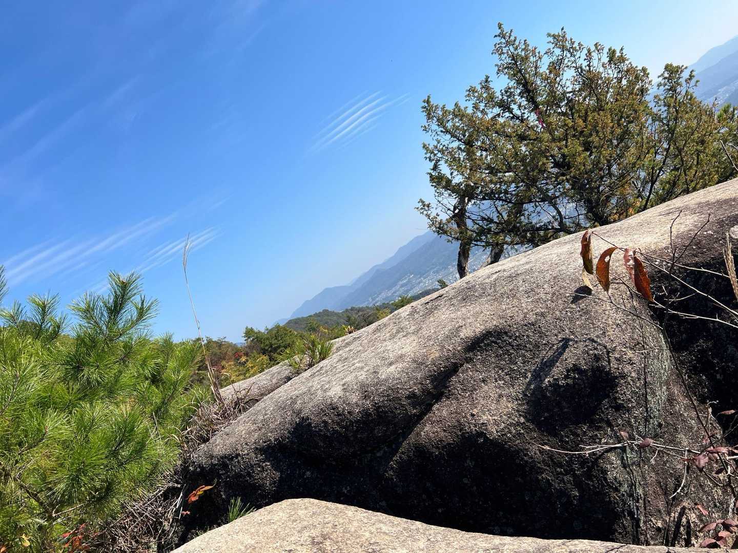 八畳岩