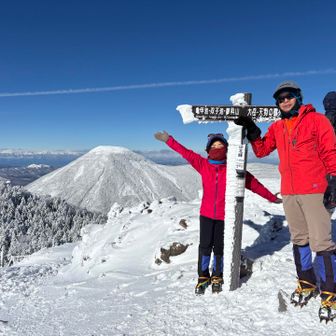 蓼科山をバックに　