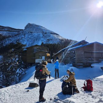 夏沢峠山彦荘で休憩。お腹空いた！
この後はトコトコトコトコひたすら下山。