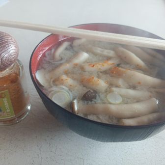 熱々のしめじ汁🥳