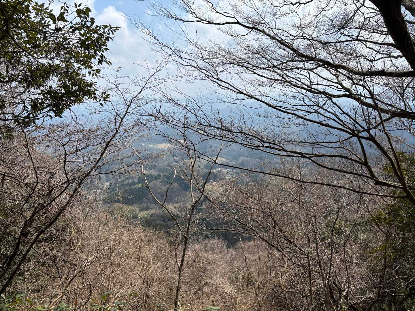 晴れてたら多分…
三瓶山が見えてるはずだけど🤔
まっしろ(ㅇㅁㅇ)