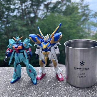 リグ・シャッコーとV2アサルトバスターガンダム
山でコーヒー飲みながら作って楽しんでみました