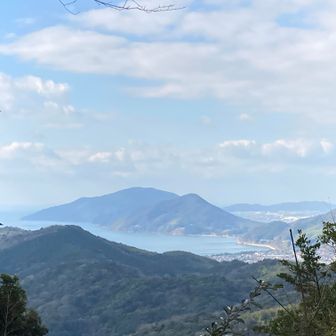 江泊山、錦山　手前は物見岳？これもいつか制覇せねば！