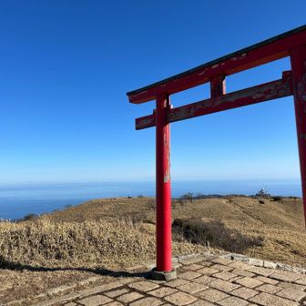 箱根元宮の⛩️
山頂はロープウェイ🚡で来る観光客も多かった