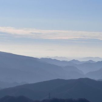 あれは富士山か⁉️
筑波山か⁉️なんて話してた山影。
これ、富士山ですか？笑