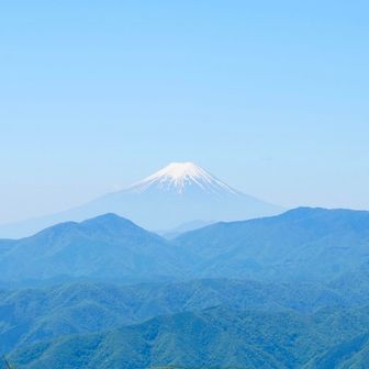 東京側1番の急登を登り切ると見えます