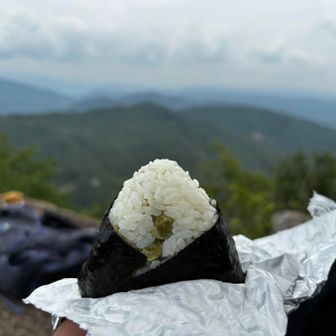 えんどう豆ごはんの🍙です🎶